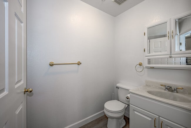 dwnstrs half bathroom - 515 S Shelton St