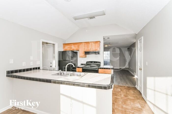 Building Photo - 7678 Breeze Wood Cove