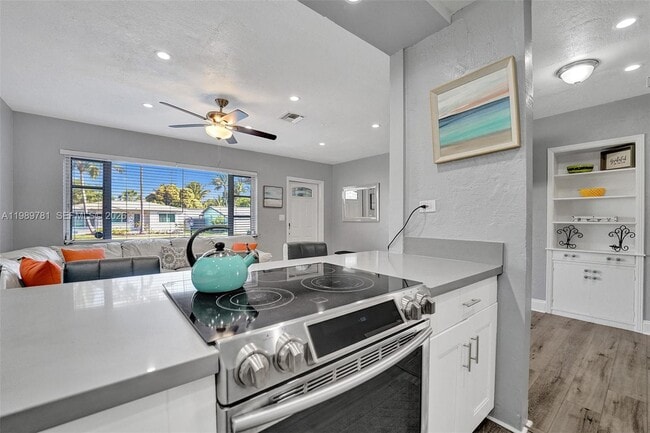 Building Photo - 529 NW 8th St