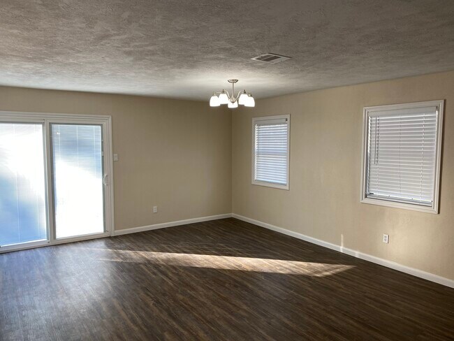 Building Photo - 5702 Golden Grove Ln