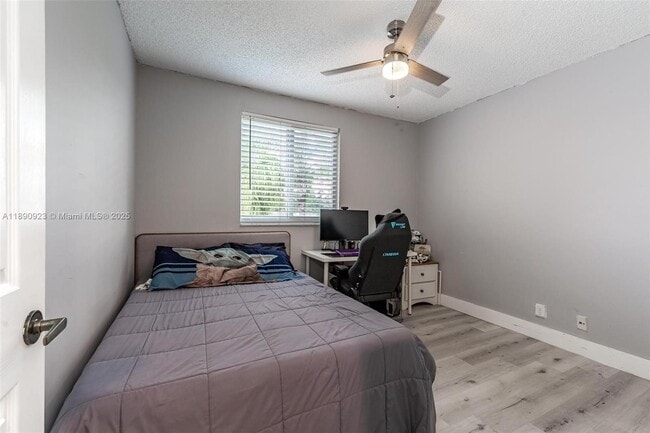 Building Photo - 925 Briar Ridge Rd