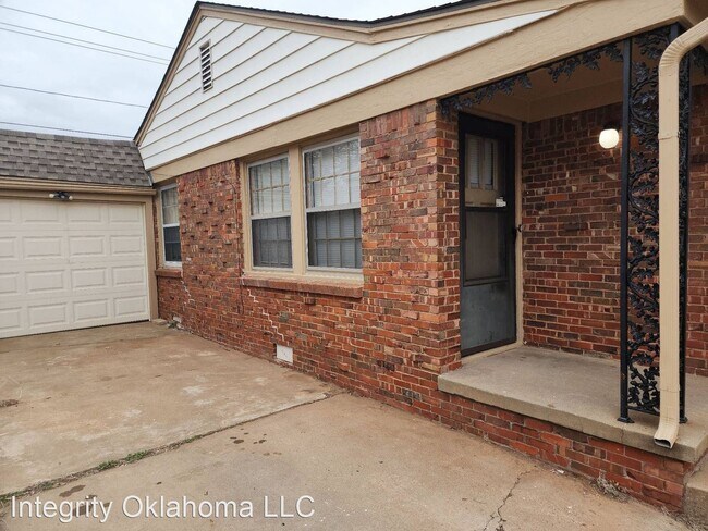 Primary Photo - 2 br, 1 bath House - 547 E Indian Drive