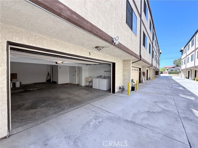 Building Photo - 1712 S 6th St