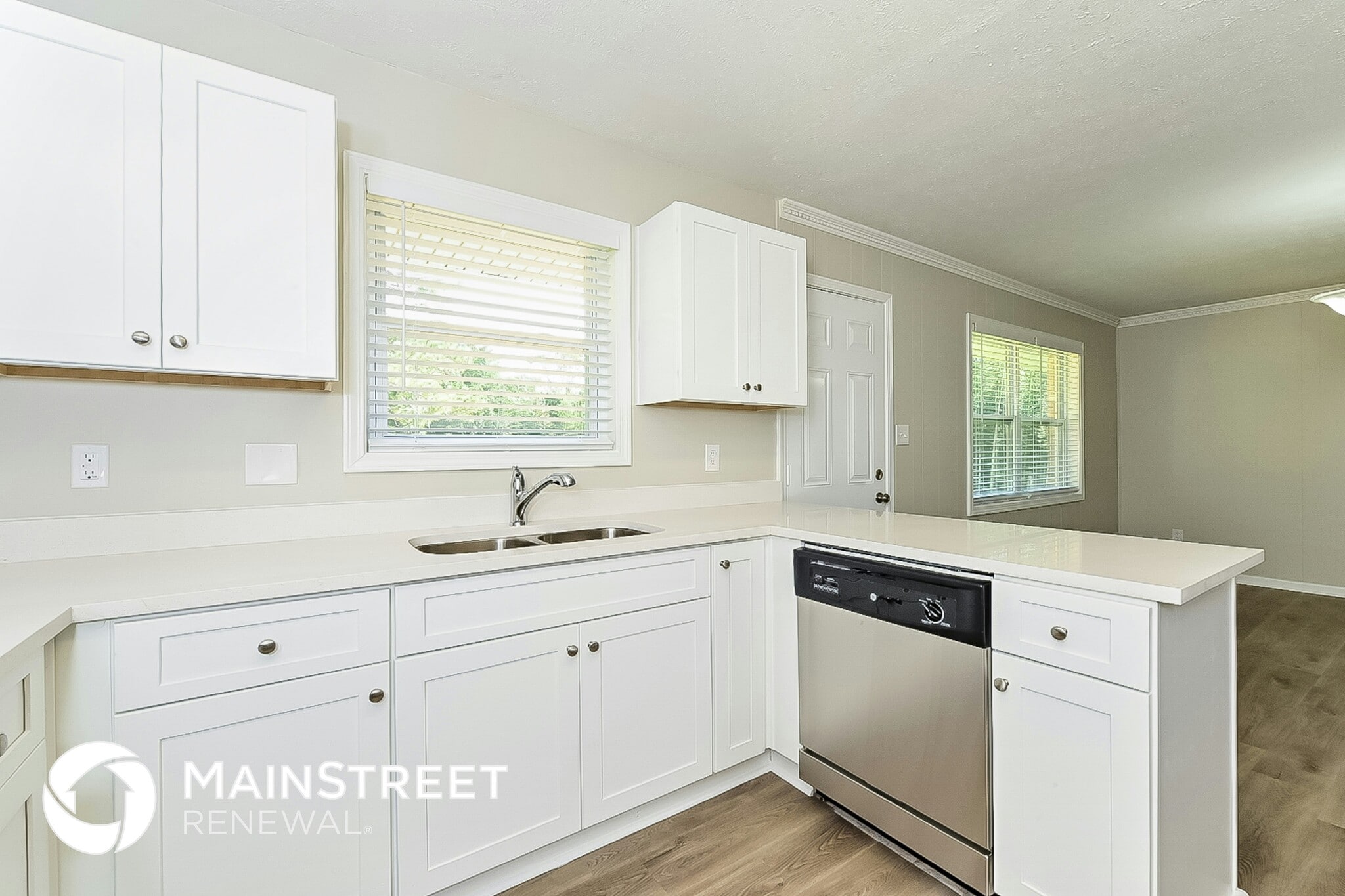 Building Photo - 2816 Knollview Dr