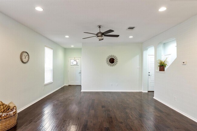 Building Photo - 404 Buttercup Creek Blvd