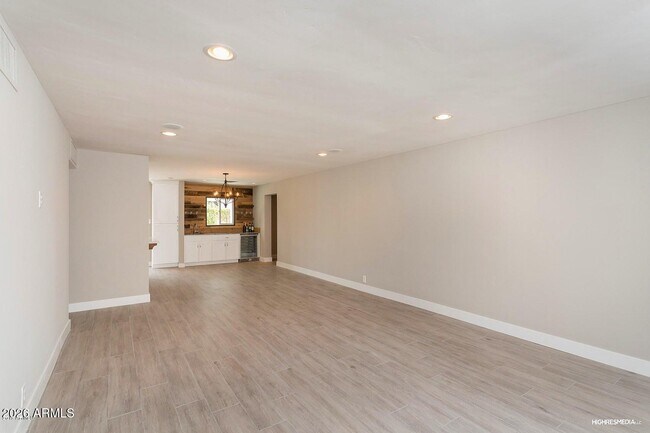 Building Photo - 4210 N 34th Pl