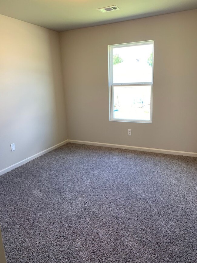 Building Photo - New 3bed/2bath Home in Brody Reed Subdivision