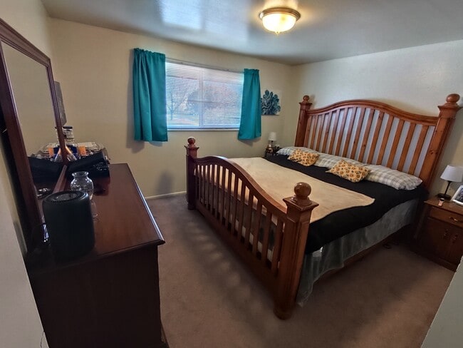 Building Photo - 1738 S 500 E