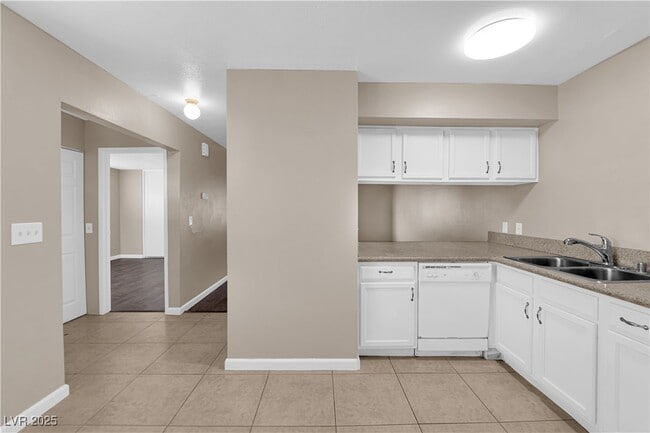 Building Photo - 5158 Greene Ln