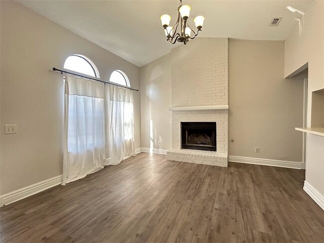 Building Photo - 4052 N Abington Ct