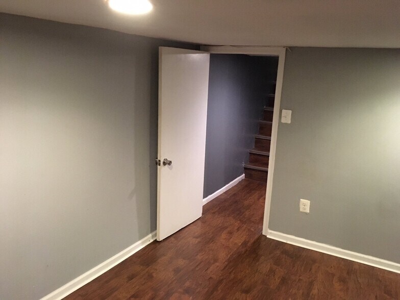 Building Photo - 3402 Noble St