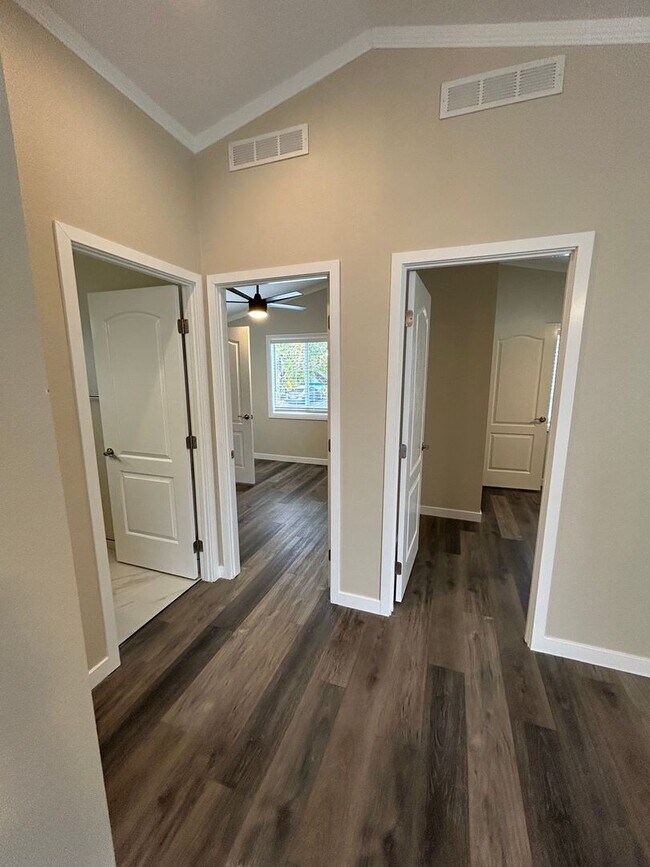 Building Photo - Remodeled Modern 3 Bed/2 Bath National City -MOVE IN PROMOTION!