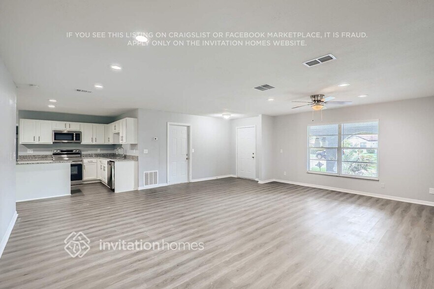 Building Photo - 8146 Chaucer Ct