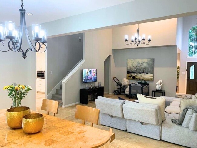 Building Photo - 5739 Henniker Dr