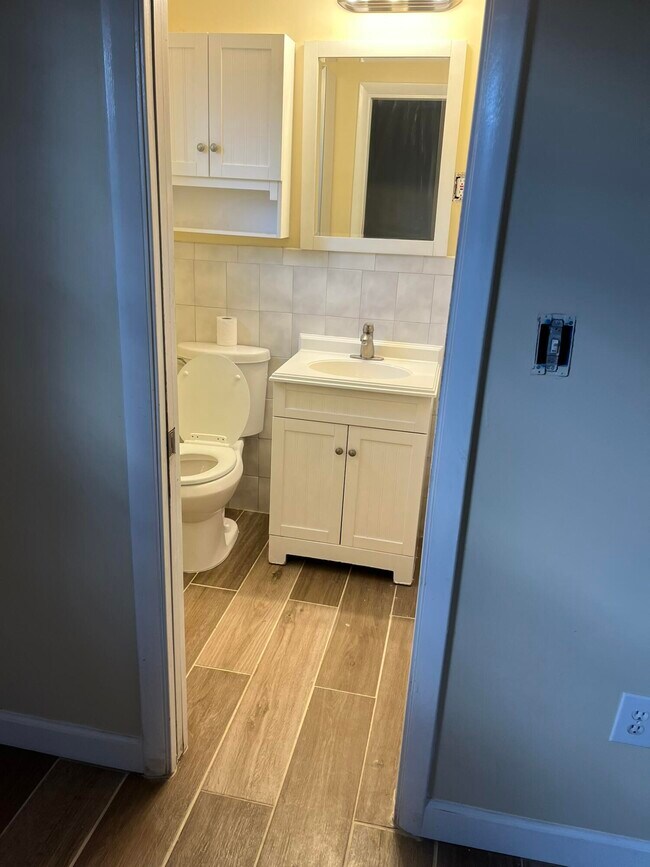 Building Photo - 9167 Birmingham Dr