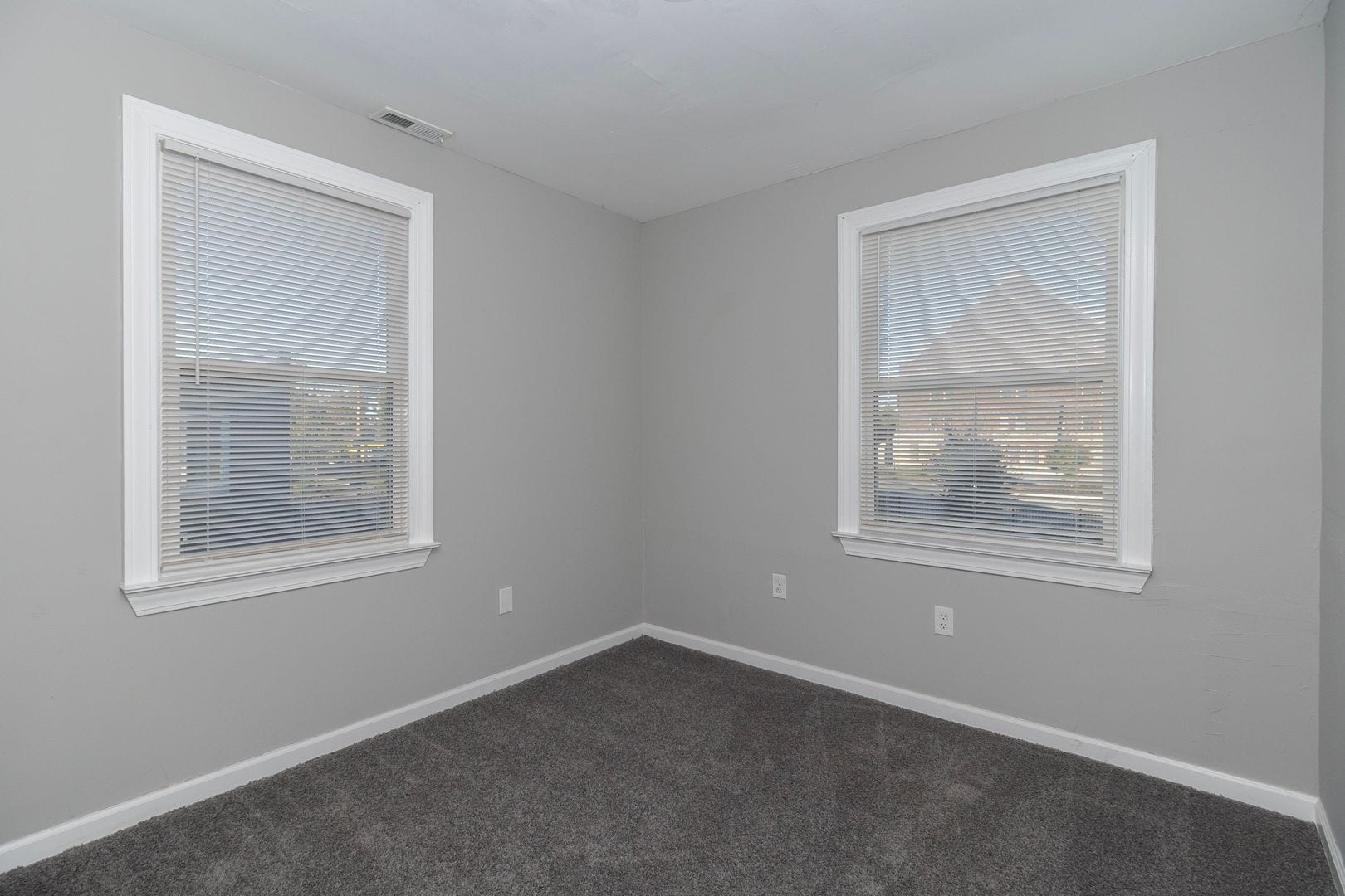 Building Photo - 2708 Olive St