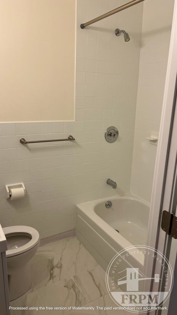 Building Photo - 99 Orange St