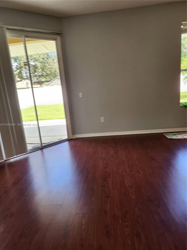 Building Photo - 4245 Settlers Ct