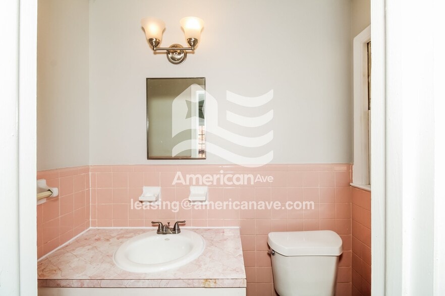 Building Photo - 718 Baffin Bay Rd