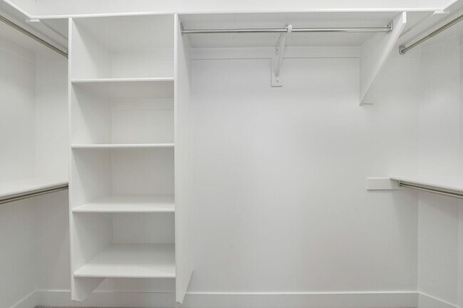 Building Photo - 672 N 260 W