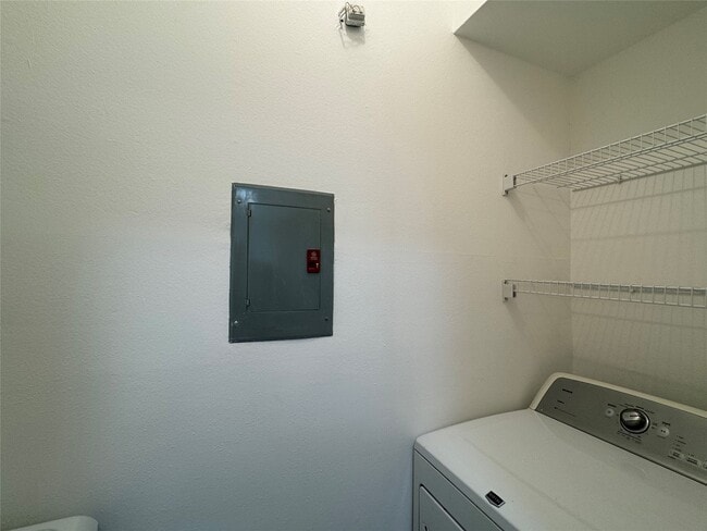 Building Photo - 6500 Harbor Town Dr