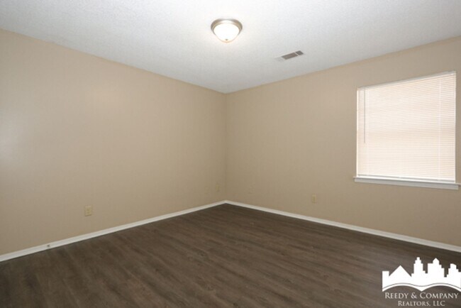 Building Photo - 5343 Cedar Bluff Dr