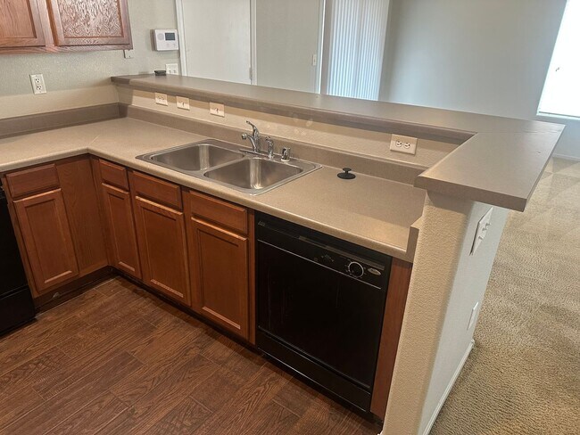 Building Photo - Henderson!!! Community: Cadence!! 4 Bedrooms!!! Bed & Full bath downstairs!! Loft/computer area u...