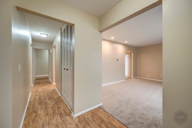 Building Photo - 46 Ingleshire Rd