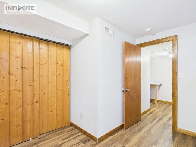 Building Photo - Spacious 4-Bedroom Apartment Just 4 Blocks...