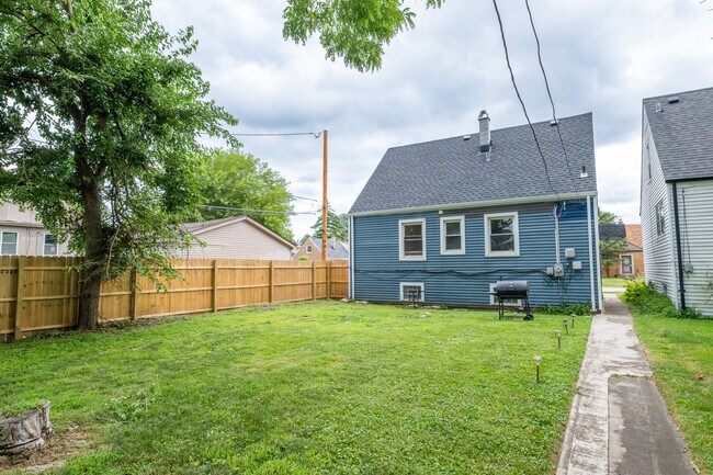 Building Photo - 12416 S Princeton Ave