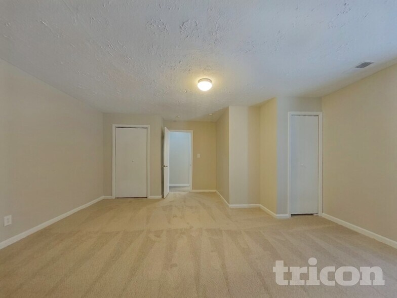 Building Photo - 5750 Westside Rd