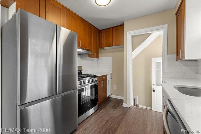 Building Photo - 3339 Lincoln St