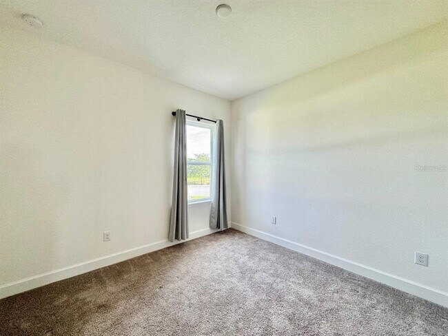 Building Photo - 34159 Astoria Cir