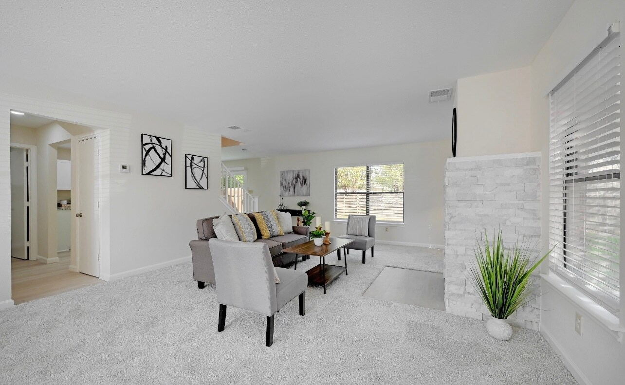 Building Photo - 2230 Juniper Hl