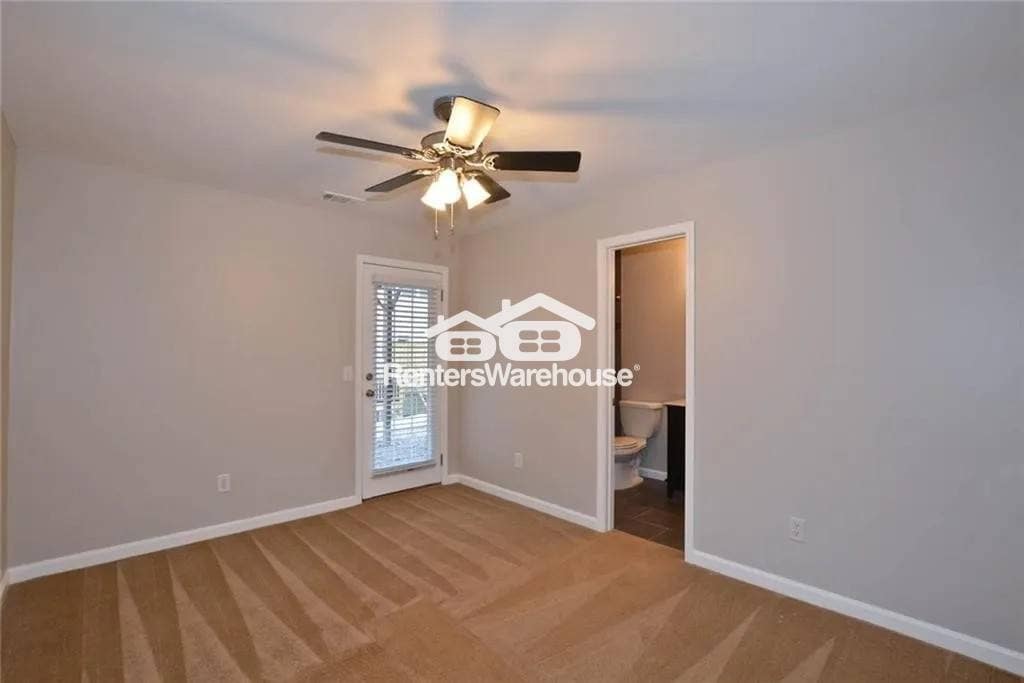 Building Photo - 3019 Liberty Way NW