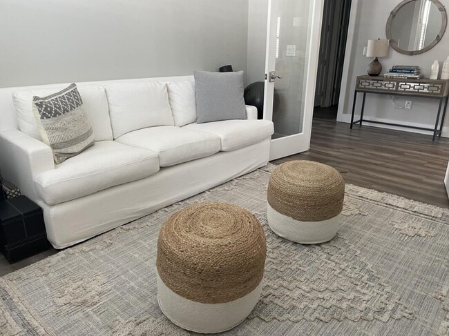 Building Photo - 117 River Rise Wy