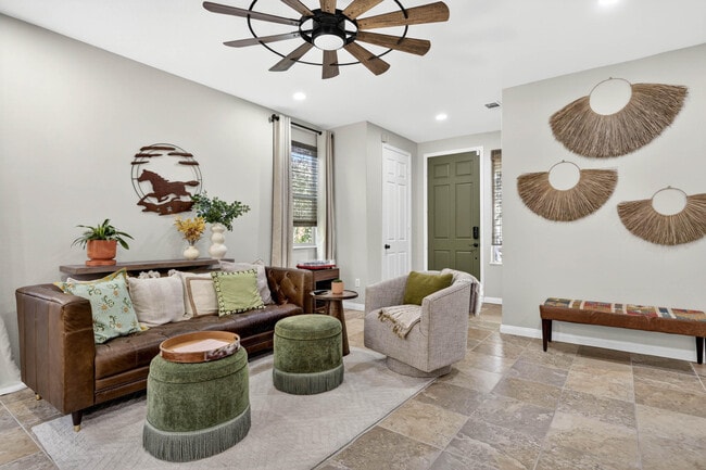 Building Photo - 41562 Via Arleta