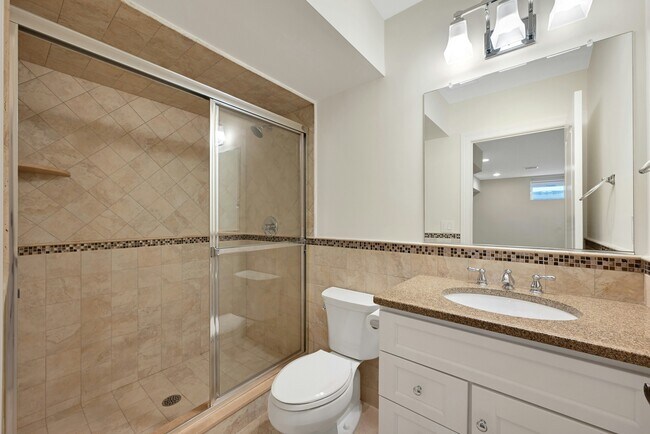 Building Photo - 1 Lindy Pl