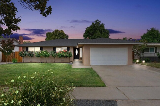 Primary Photo - 4 Bedroom / 2 Bathroom Home for Rent $2,700