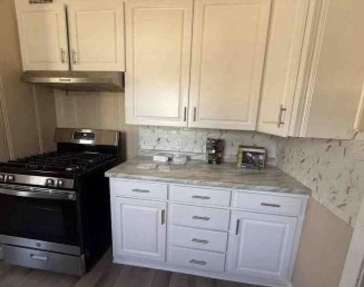 Building Photo - 341 E Northside Dr