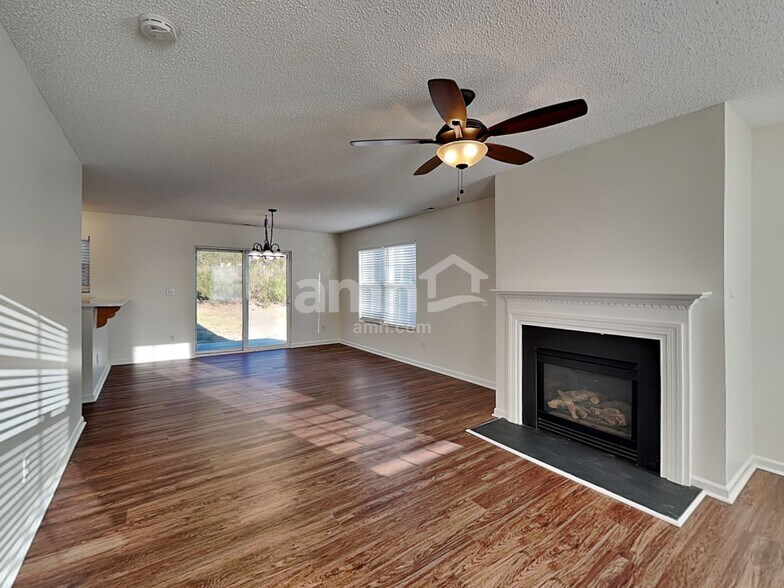 Building Photo - 5850 Mahogany Pl SW