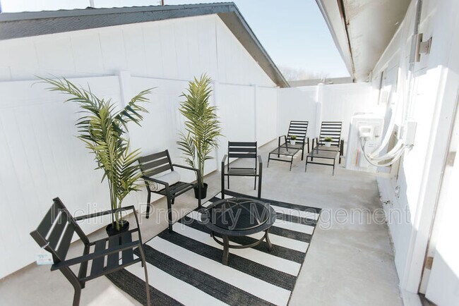 Building Photo - 425 S 600 W