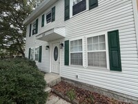 Building Photo - 120 N Pinewood Dr