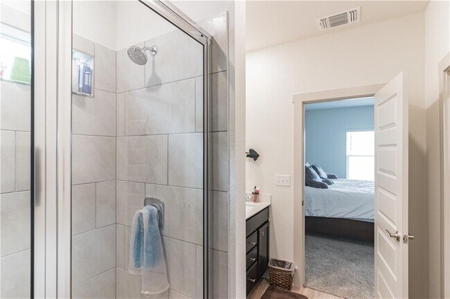 Building Photo - 2017 Daleside Ln