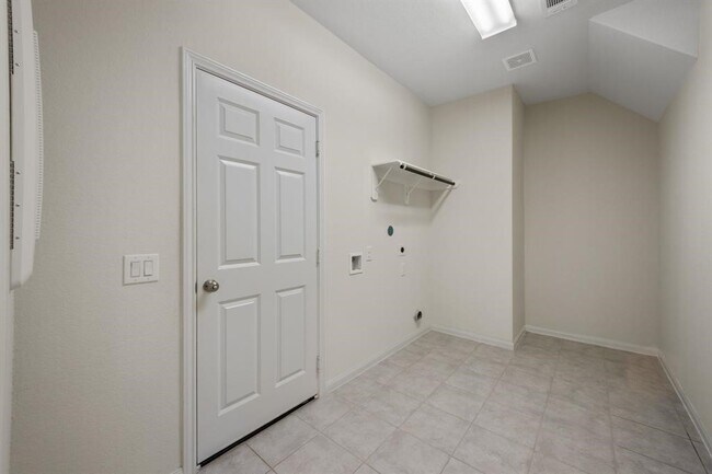 Building Photo - 9702 Fairymoss Ct