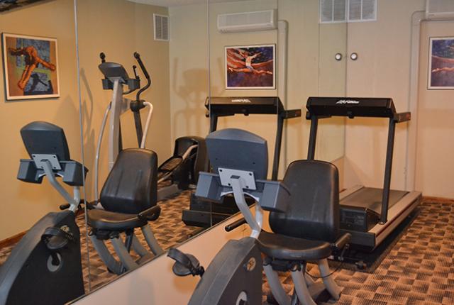 Fitness Center - Wilshire Wood