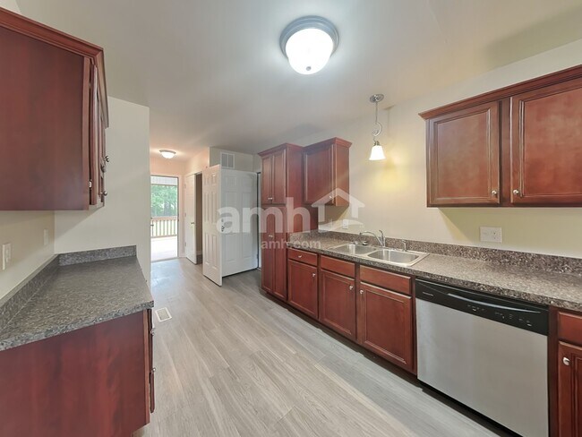 Building Photo - 163 Bluestone Dr