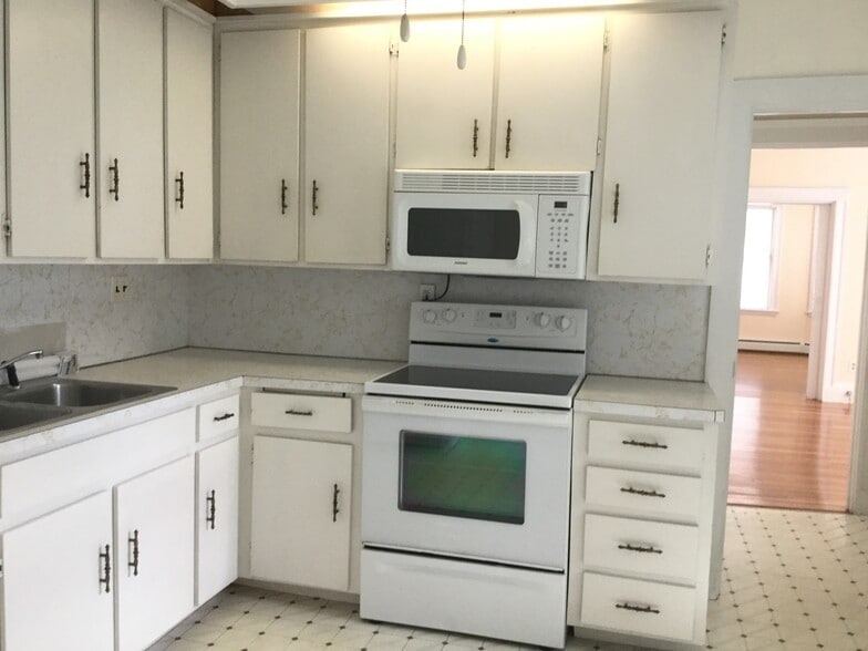 Building Photo - 88 North Ave