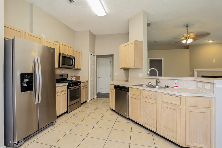 Building Photo - 3273 Net Ct