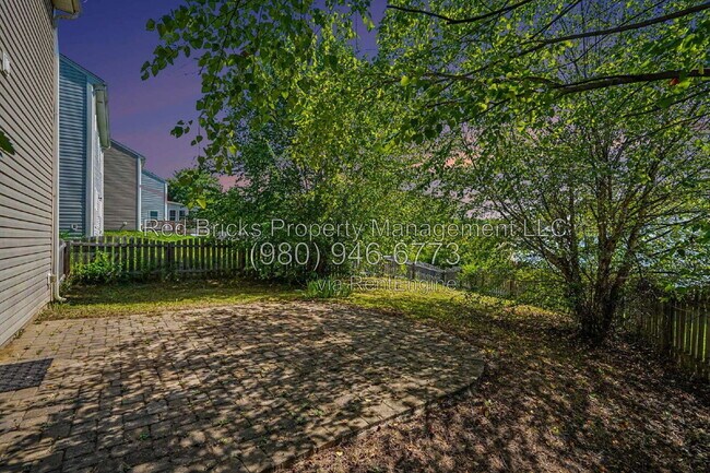 Building Photo - 11325 Deer Chase Ln